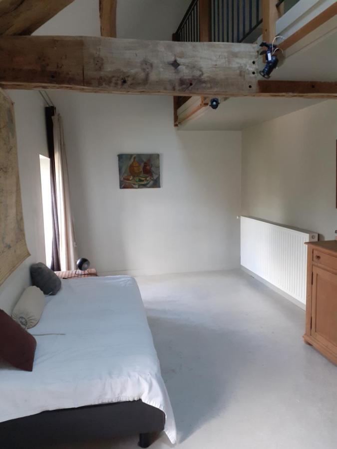 Ferme De La Basse-Cour Bed & Breakfast Gommerville Екстериор снимка